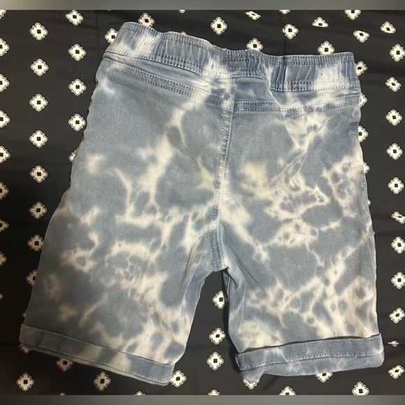 💰2/$10 kids Joes Stonewashed denim shorts-size 5/6 - Picture 2 of 7